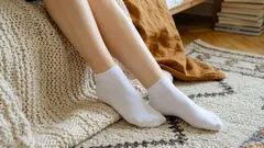 Valkoiset sukat ovat tummuneet – tällä menetelmällä saat ne taas valkoisiksi