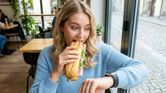 Ravitsemusterapeutti varoittaa: miksi pikainen lounas on vaarallista